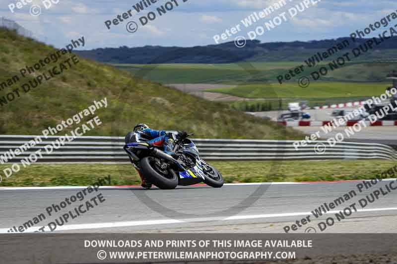 cadwell no limits trackday;cadwell park;cadwell park photographs;cadwell trackday photographs;enduro digital images;event digital images;eventdigitalimages;navarra;no limits trackdays;peter wileman photography;racing digital images;trackday digital images;trackday photos
